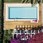Yria Island Boutique & Parasporos