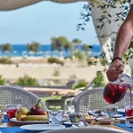 Yria Island Boutique & فندق