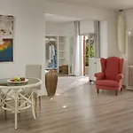 فندق Yria Island Boutique &