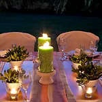 Yria Island Boutique & فندق Parasporos