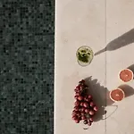 فندق Yria Island Boutique & Parasporos