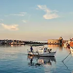 Yria Island Boutique & Parasporos