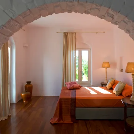 Yria Island Boutique & Spa
