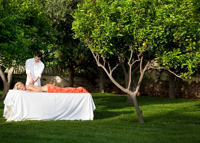 Yria Island Boutique & Отель 5*