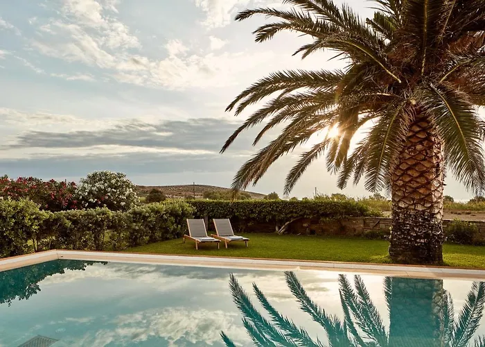 Yria Island Boutique & Параспорос