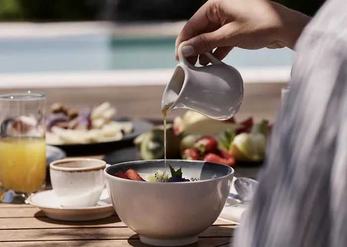 Yria Island Boutique & 5*