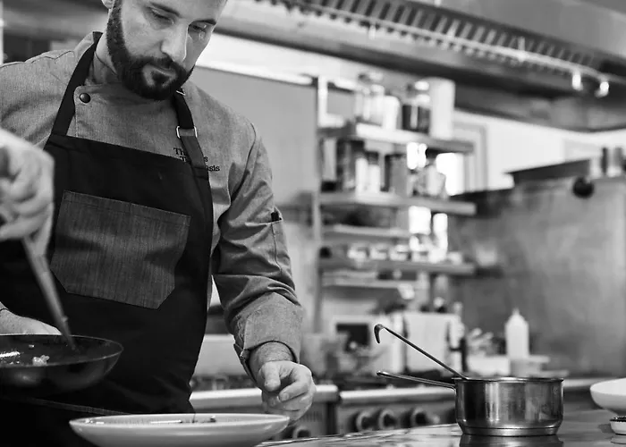 Yria Island Boutique & Отель