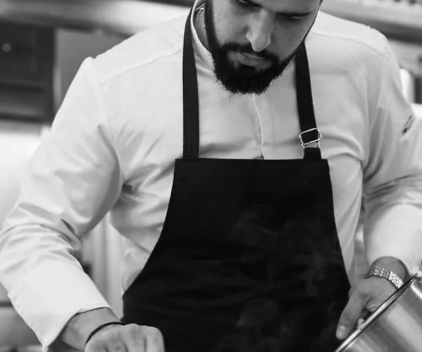 Отель Yria Island Boutique & 5*