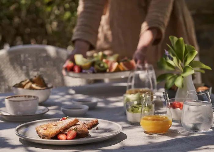 Yria Island Boutique & 5*