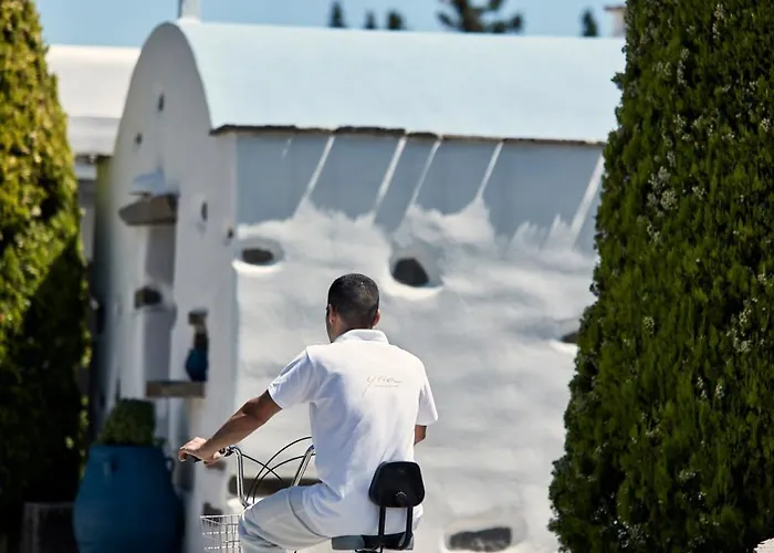 Yria Island Boutique & Отель 5*