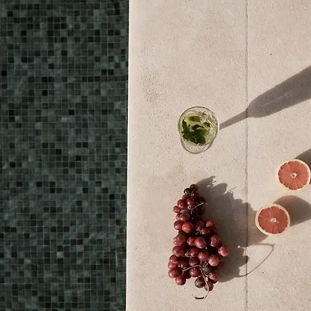 Hotel Yria Island Boutique & Parasporos