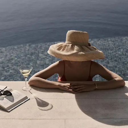 Hotel Yria Island Boutique &