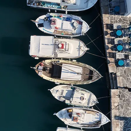 Hotel Yria Island Boutique & Parasporos