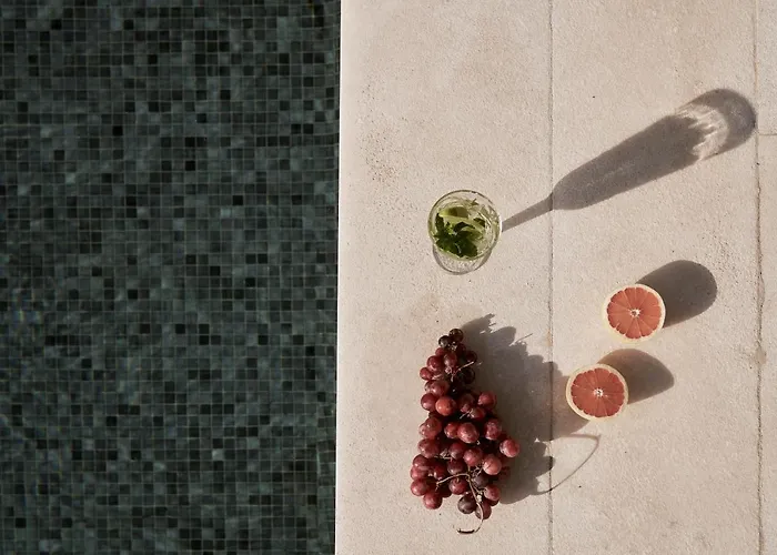 Hotel Yria Island Boutique & Parasporos