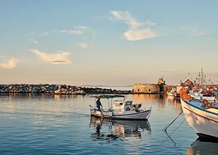 Yria Island Boutique & Parasporos