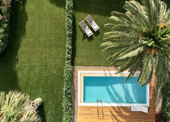 Yria Island Boutique & 5*